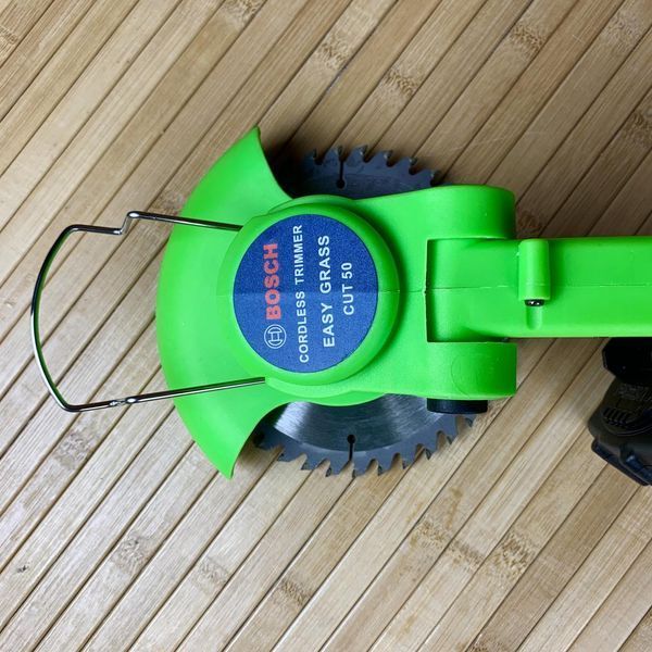 Акумуляторний тример Bosch Easy grassy cut 50 (36 V, 5 AH) для трави, акумуляторна коса Бош 2154020644 фото