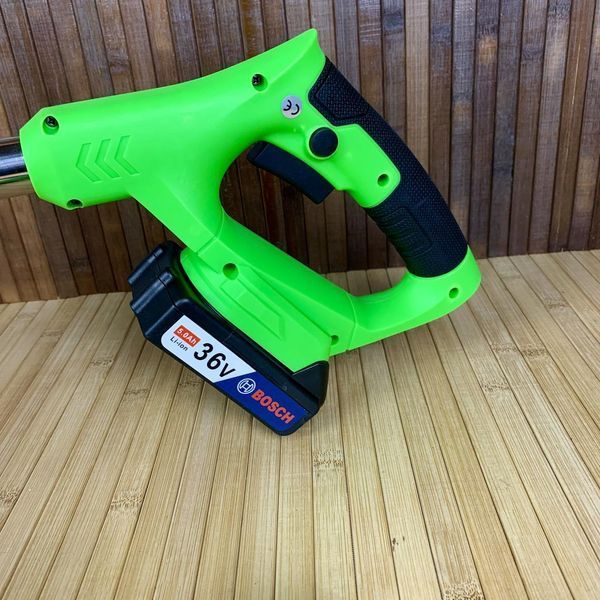 Акумуляторний тример Bosch Easy grassy cut 50 з колесами (36 V, 5 AH), акумуляторна коса Бош 2295711053 фото